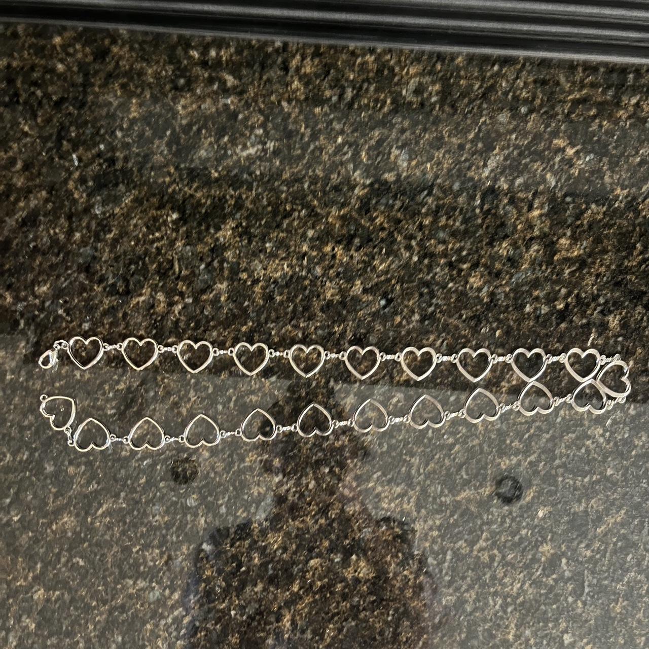 silver heart chain link belt! clasp on end. - Depop