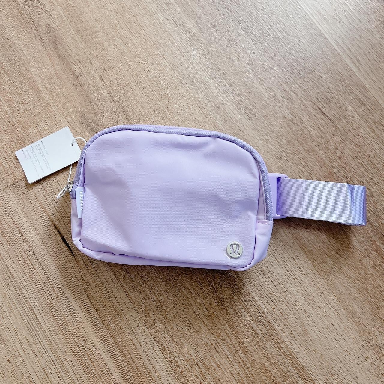 Lululemon purchases Everywhere Belt Bag 1L Lavender Fog