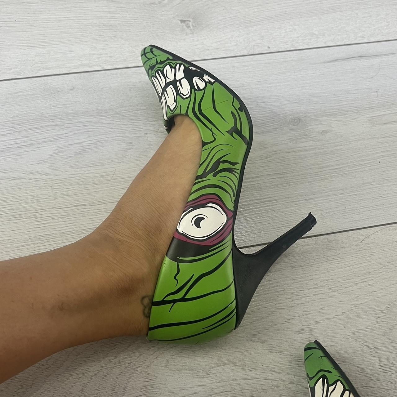🧟‍♀️🩷IRON FIST ZOMBIE HEELS🩷🧟‍♀️ Worn once! So cute! Depop