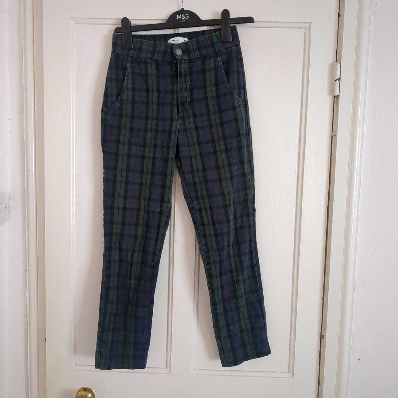 Hollister deals tartan trousers