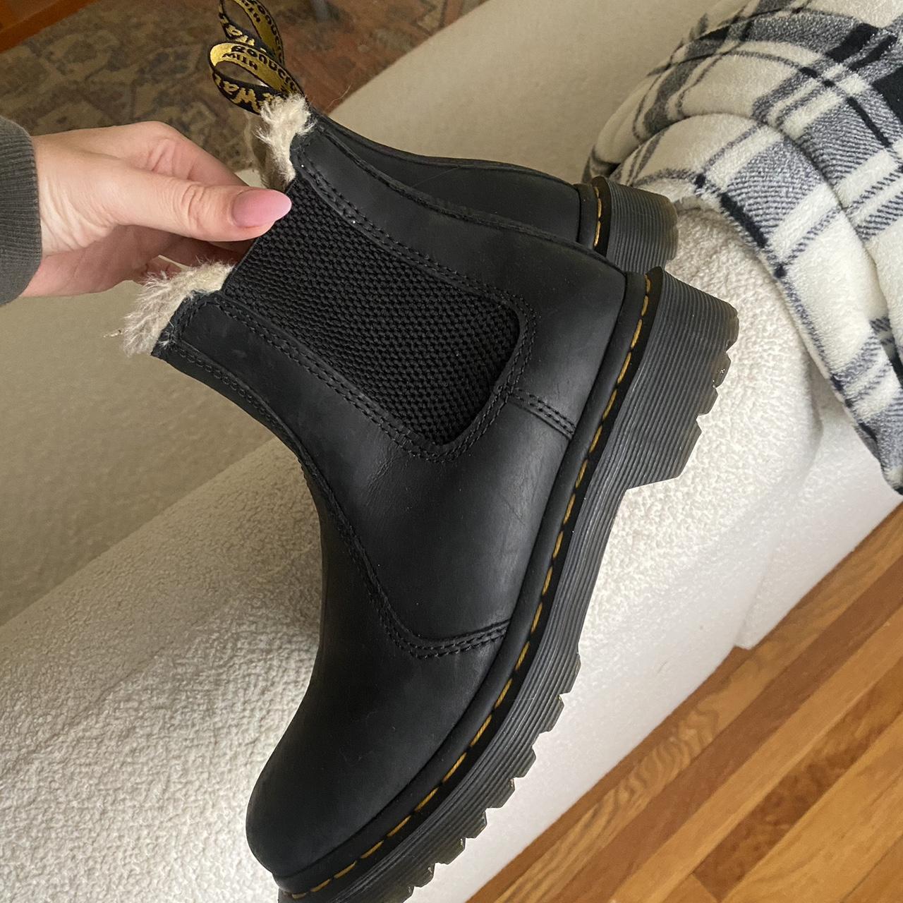 Dr martens chelsea boot store with fur