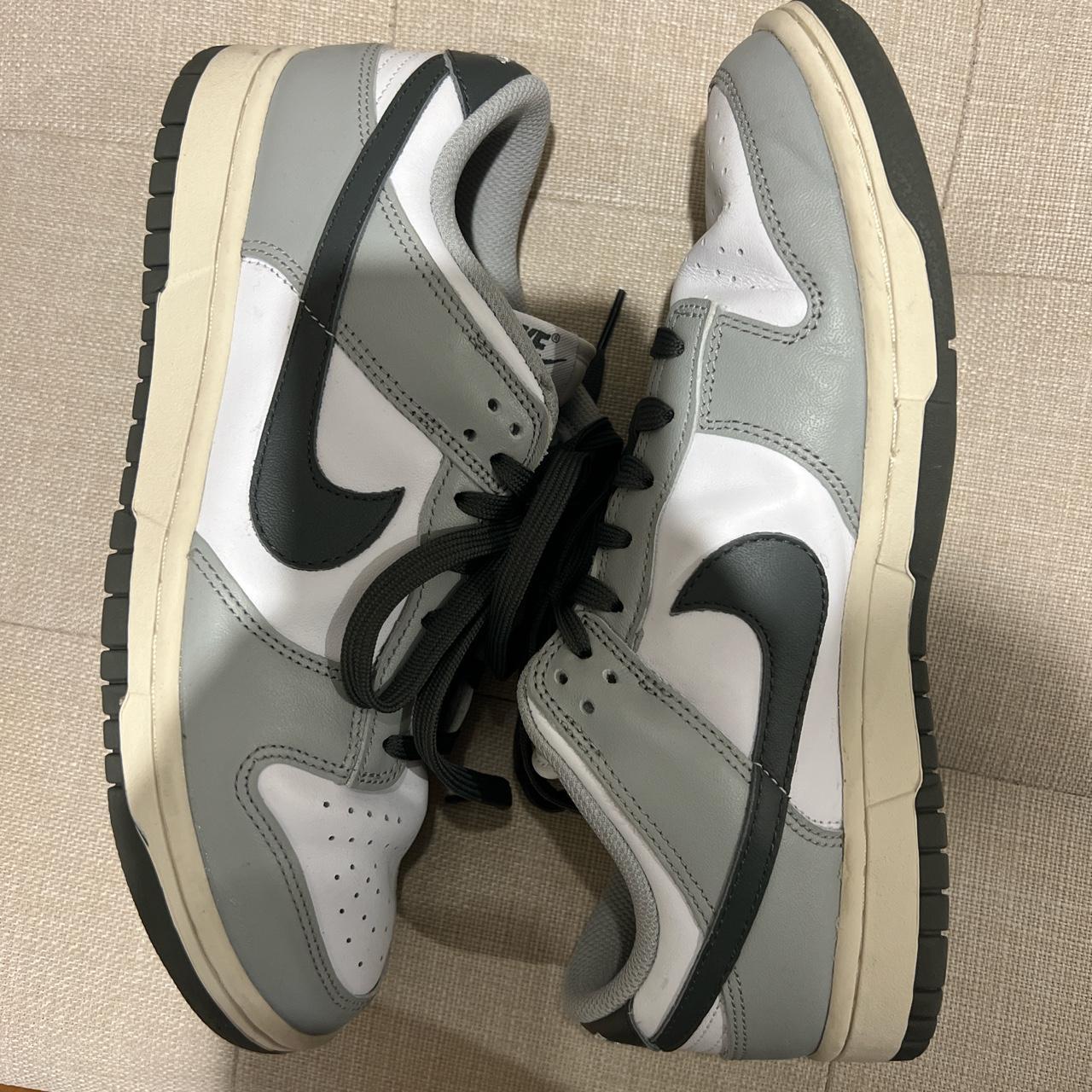 womens grey nike dunks