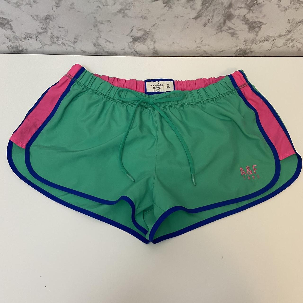 item listed by shopintheam