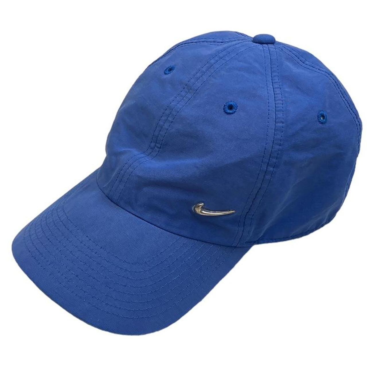 Nike hat best sale small logo