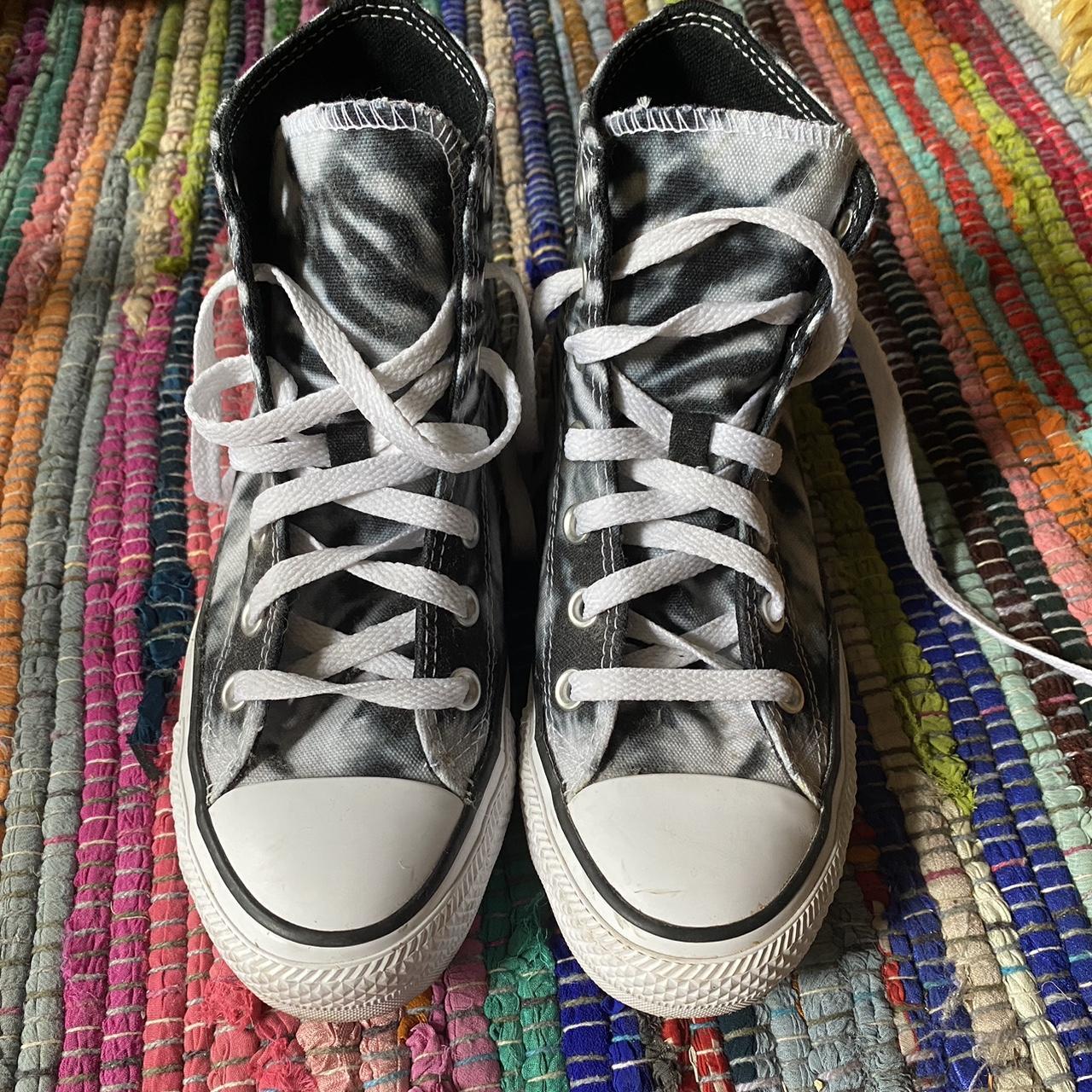 Black and white tie dye converse best sale