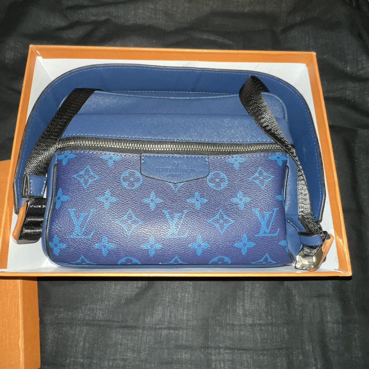 Vintage Louis Vuitton Bag Barely Used!!! Good - Depop