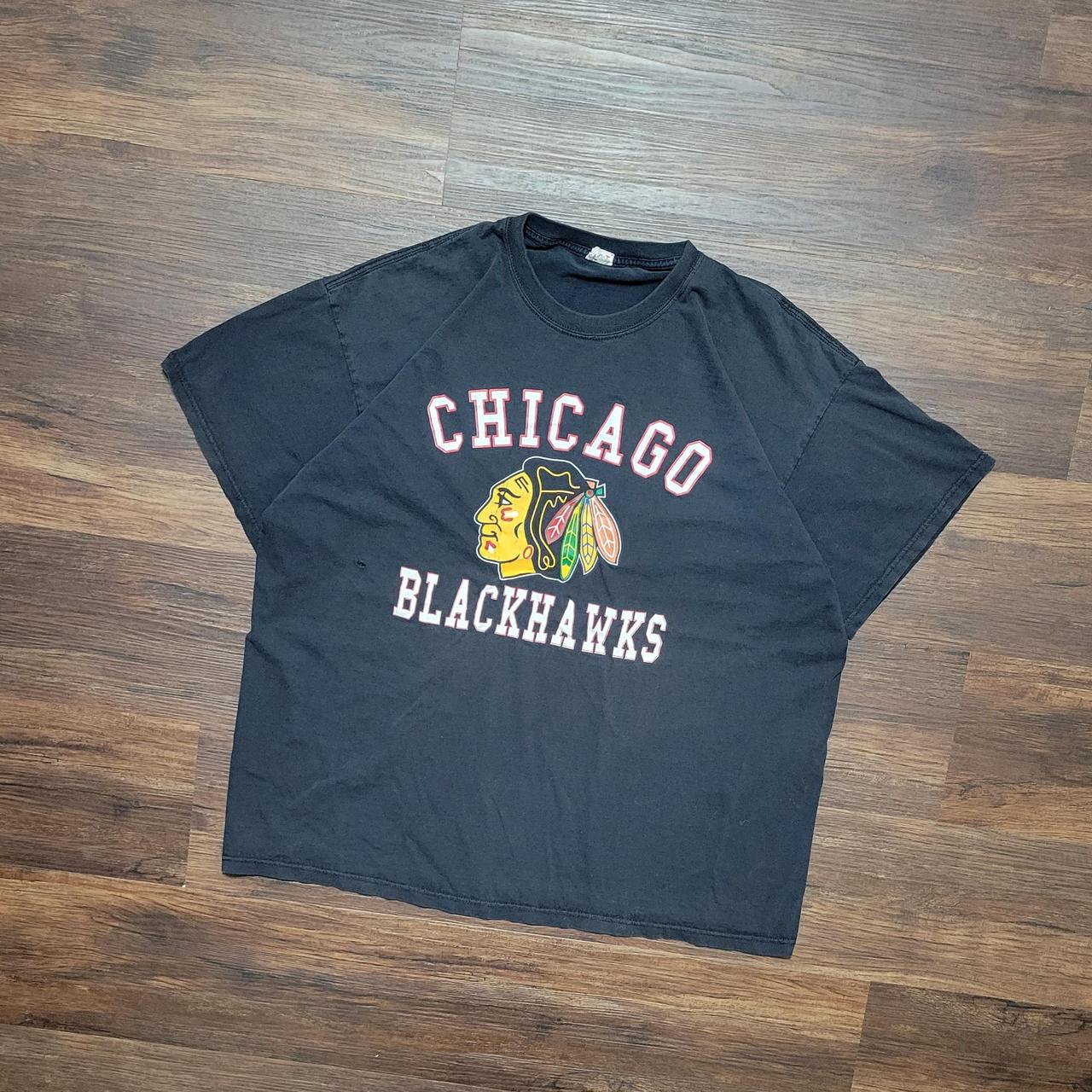 Y2k Chicago Blackhawks Hoodie Size tag is Faded, - Depop