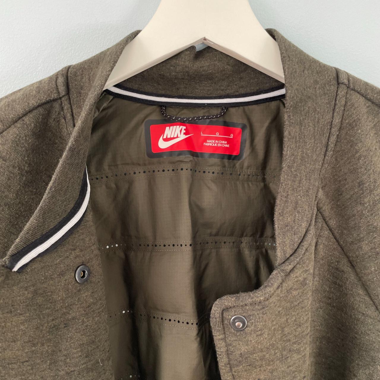 Nike Women's Khaki and Green Jacket | Depop