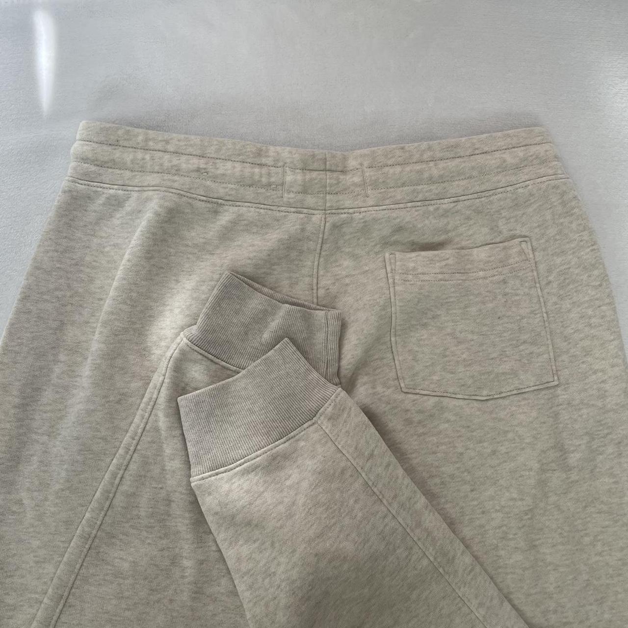 Hollister grey sweatpants- super soft materia - Depop