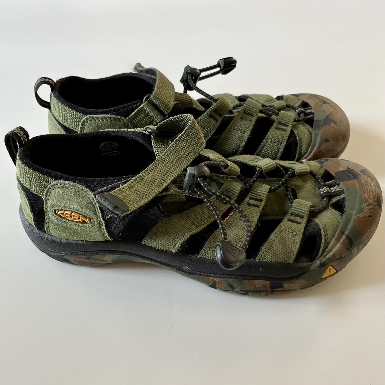 Keen store camouflage sandals