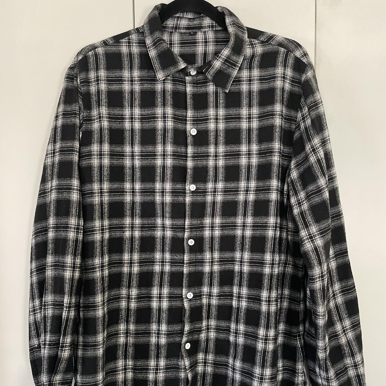 Basic black and white plaid flannel button down... - Depop