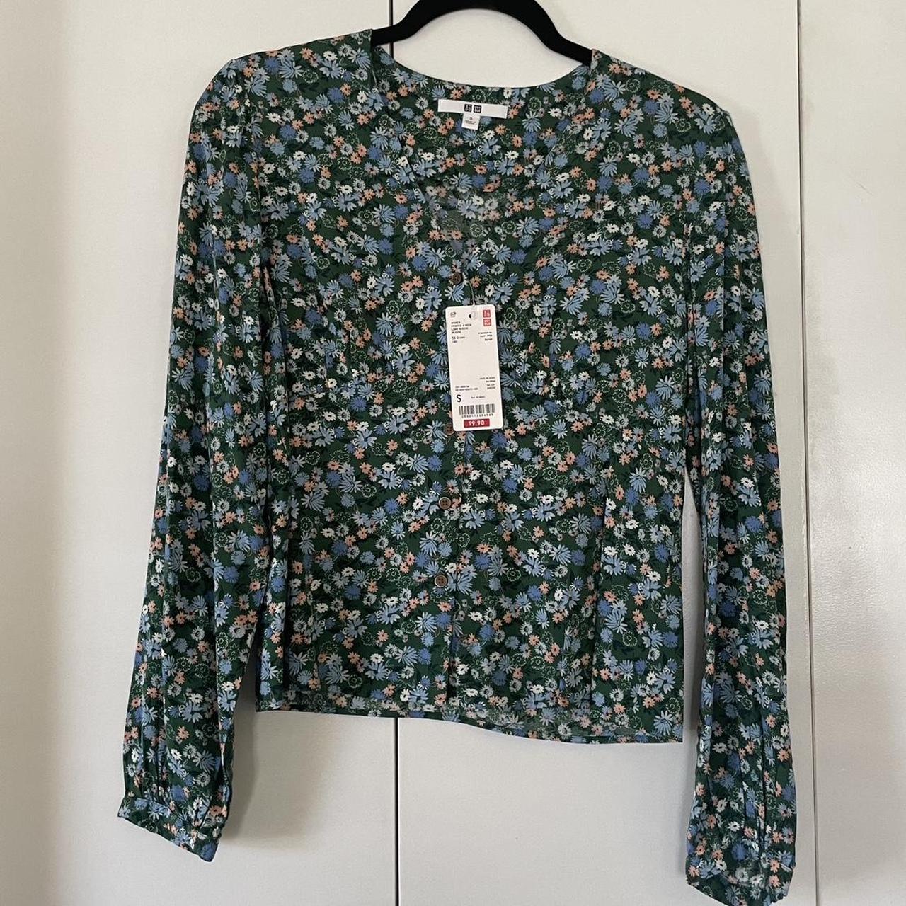 Uniqlo green floral blouse Size small Never worn,... - Depop