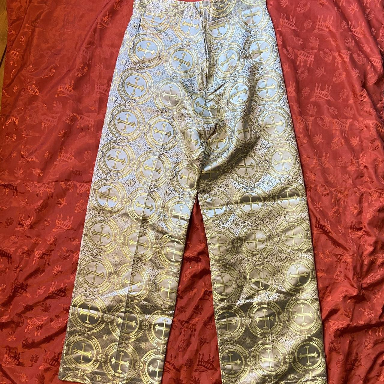 American Vintage Women's Gold and White Trousers | Depop