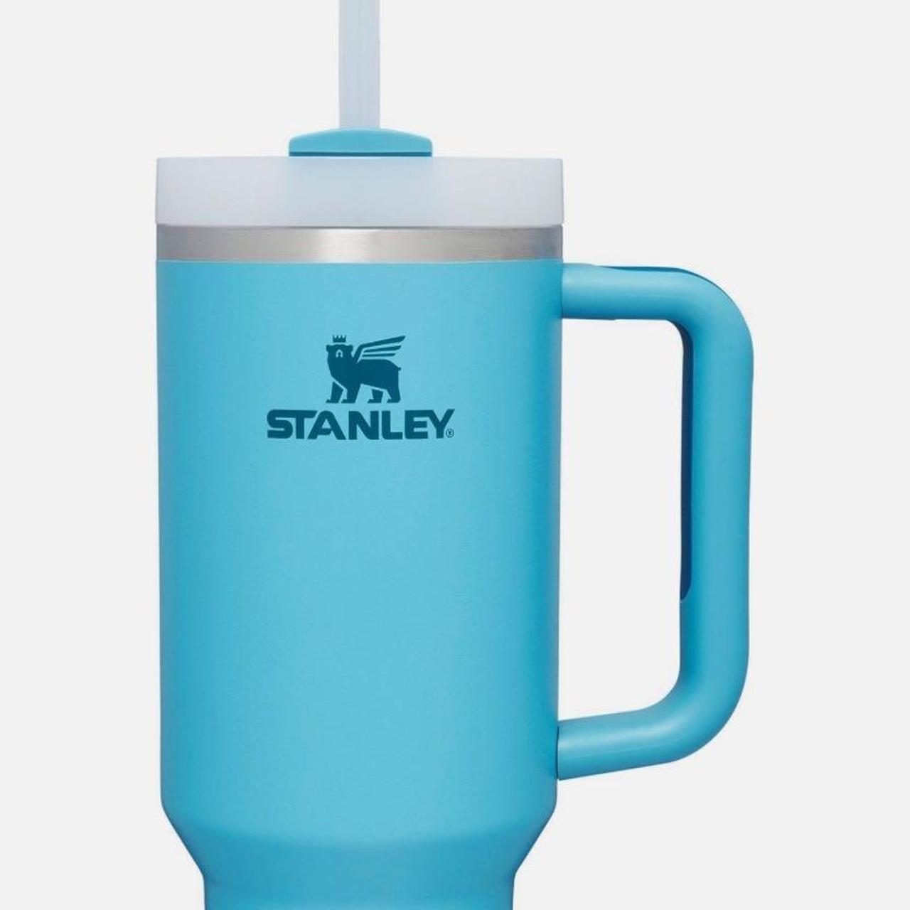 stanley 40oz adventure quencher h2.0 brand new pool... - Depop