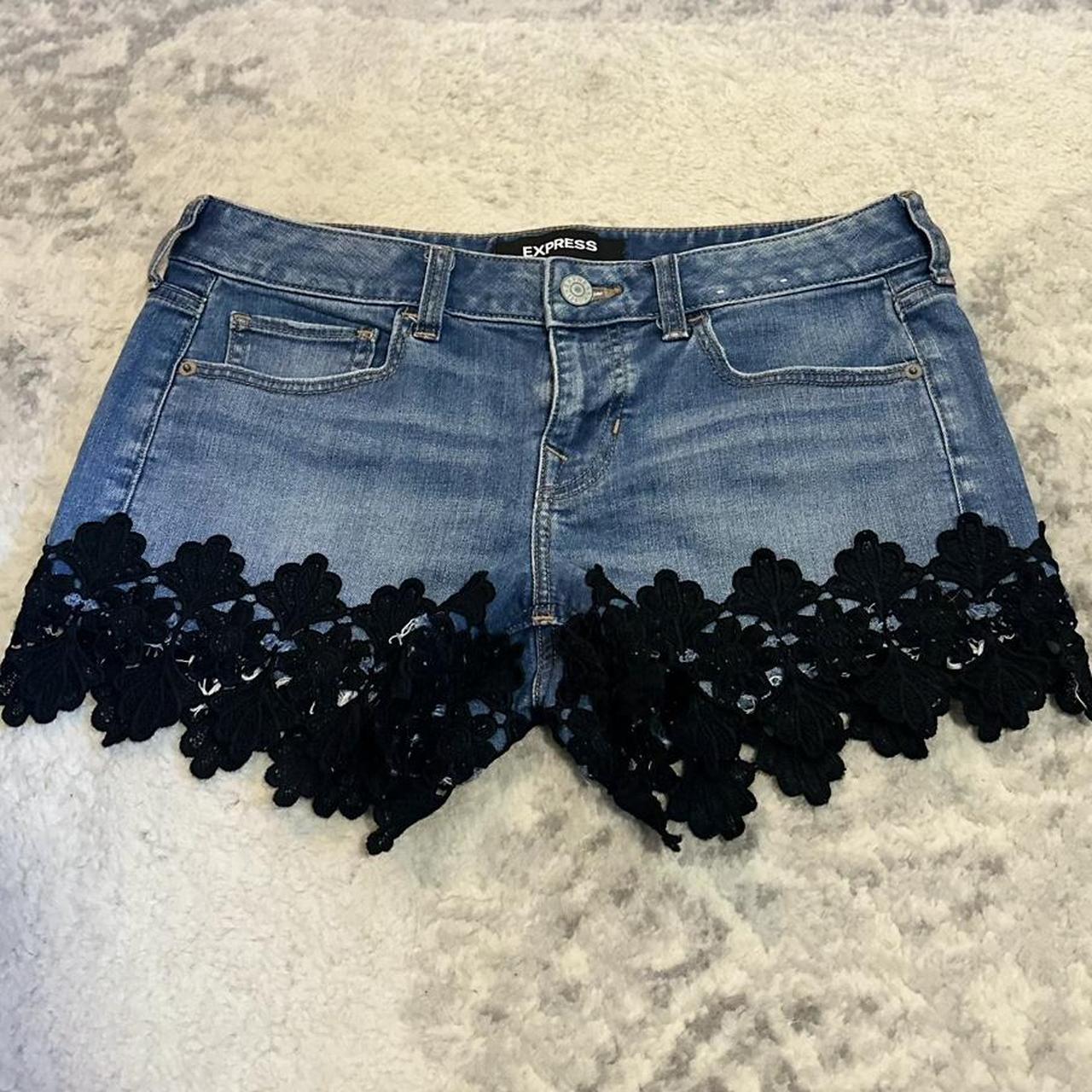 item listed by lindsaysimos