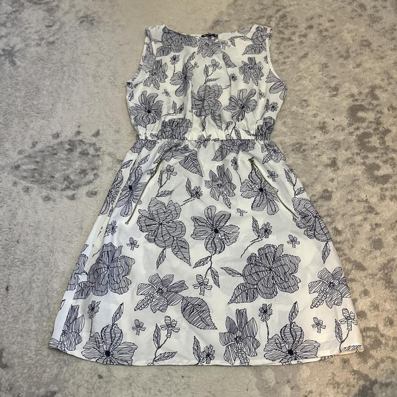 item listed by lindsaysimos