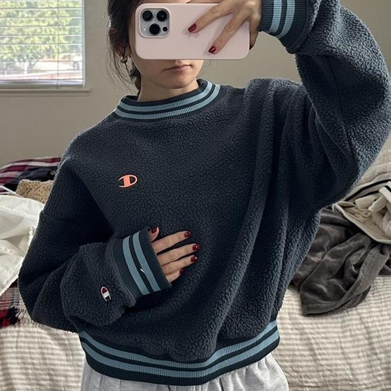 CHAMPION Crop Top tried Sweater Medium