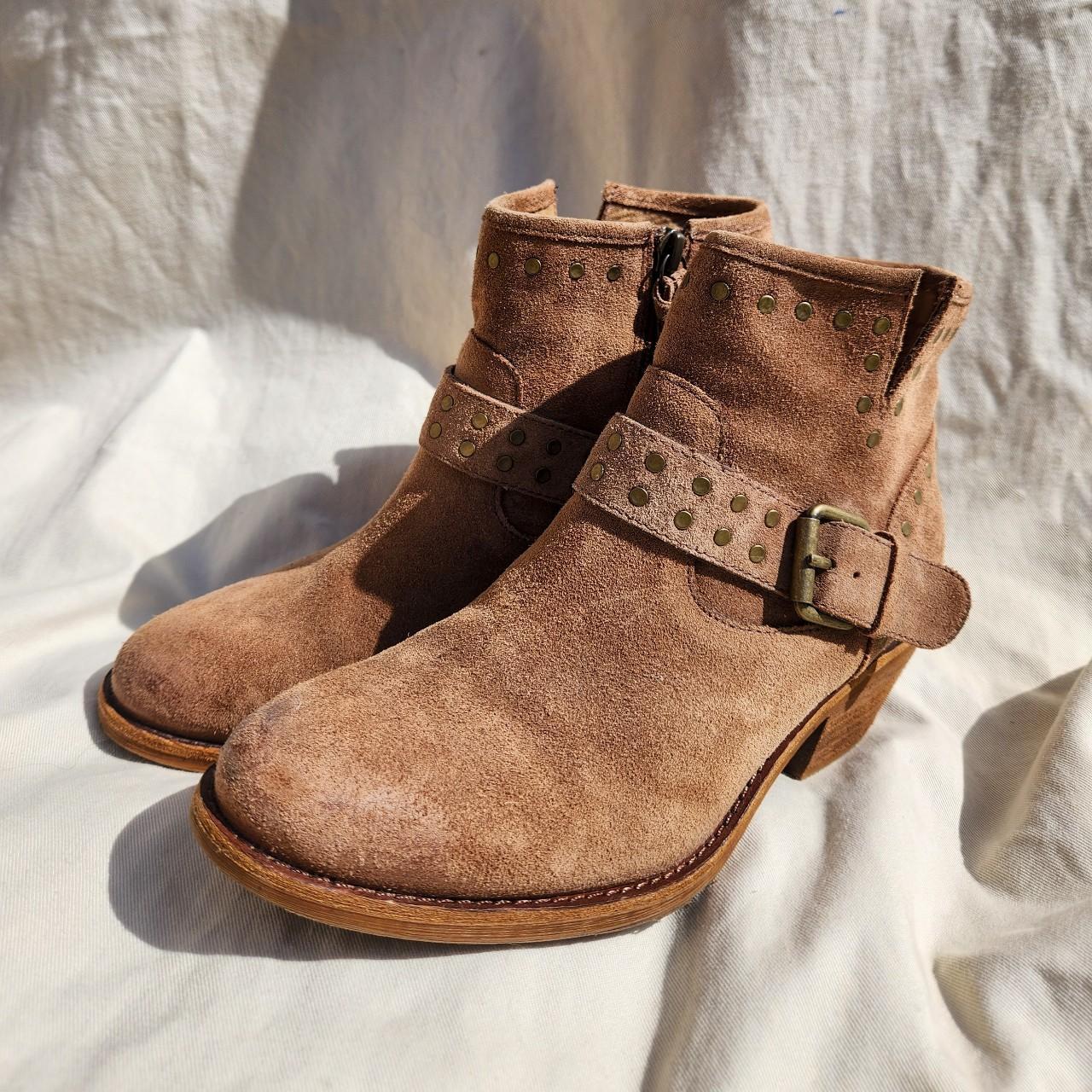 sofft kristie lace up boot