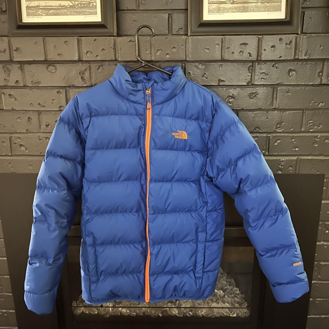 •NORTH FACE 550 PUFFER JACKET •Boys size XL, fits... - Depop