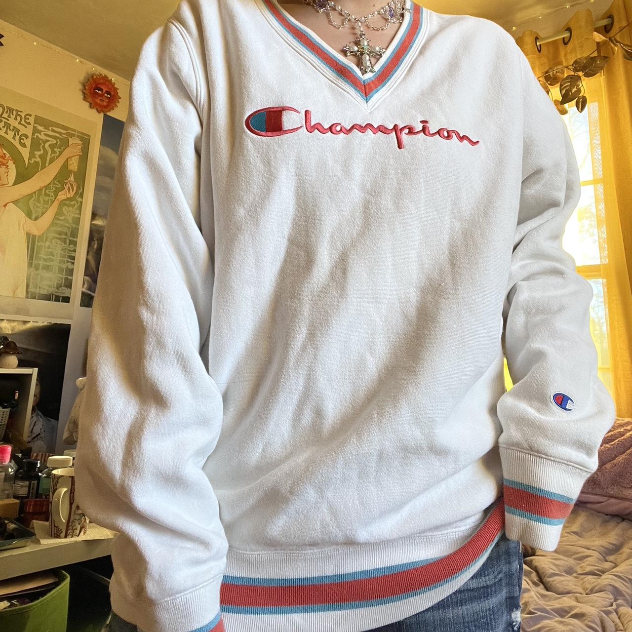 Champion sweater v outlet neck pattern