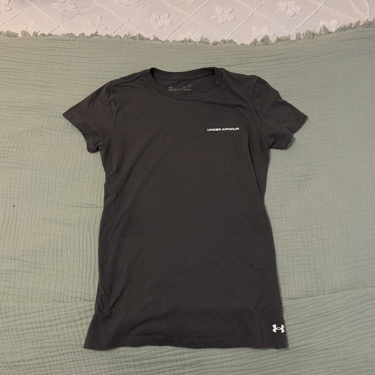 Under Armour Women's Grey T-shirt | Depop