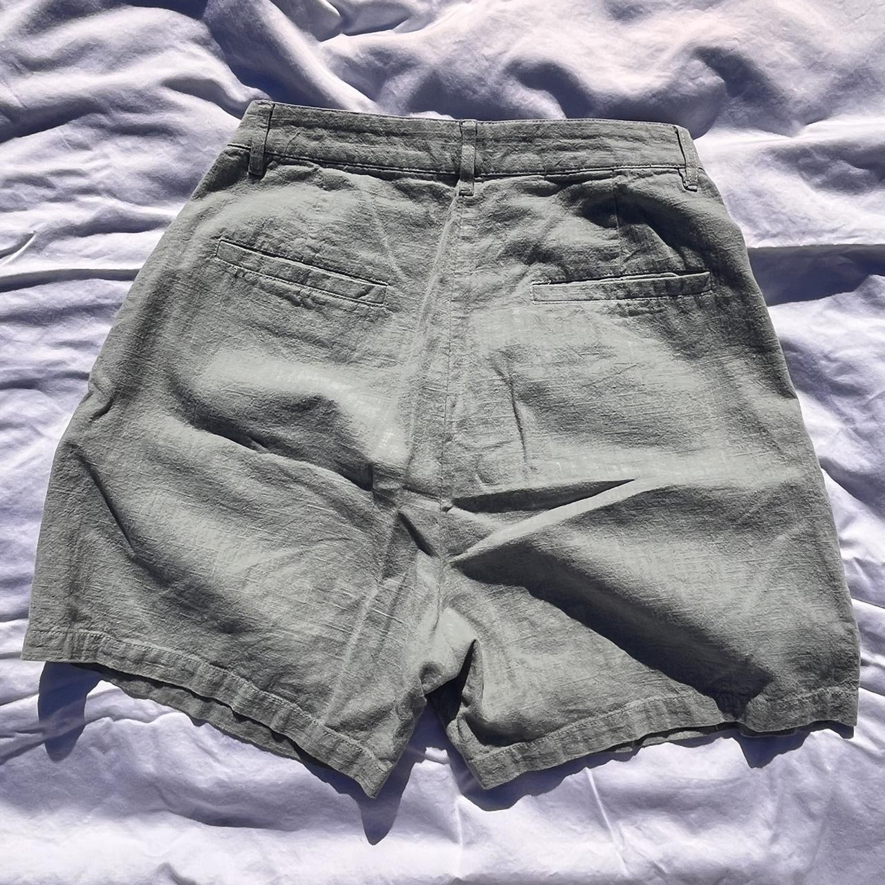 LF Markey  Women's Grey Shorts (4)