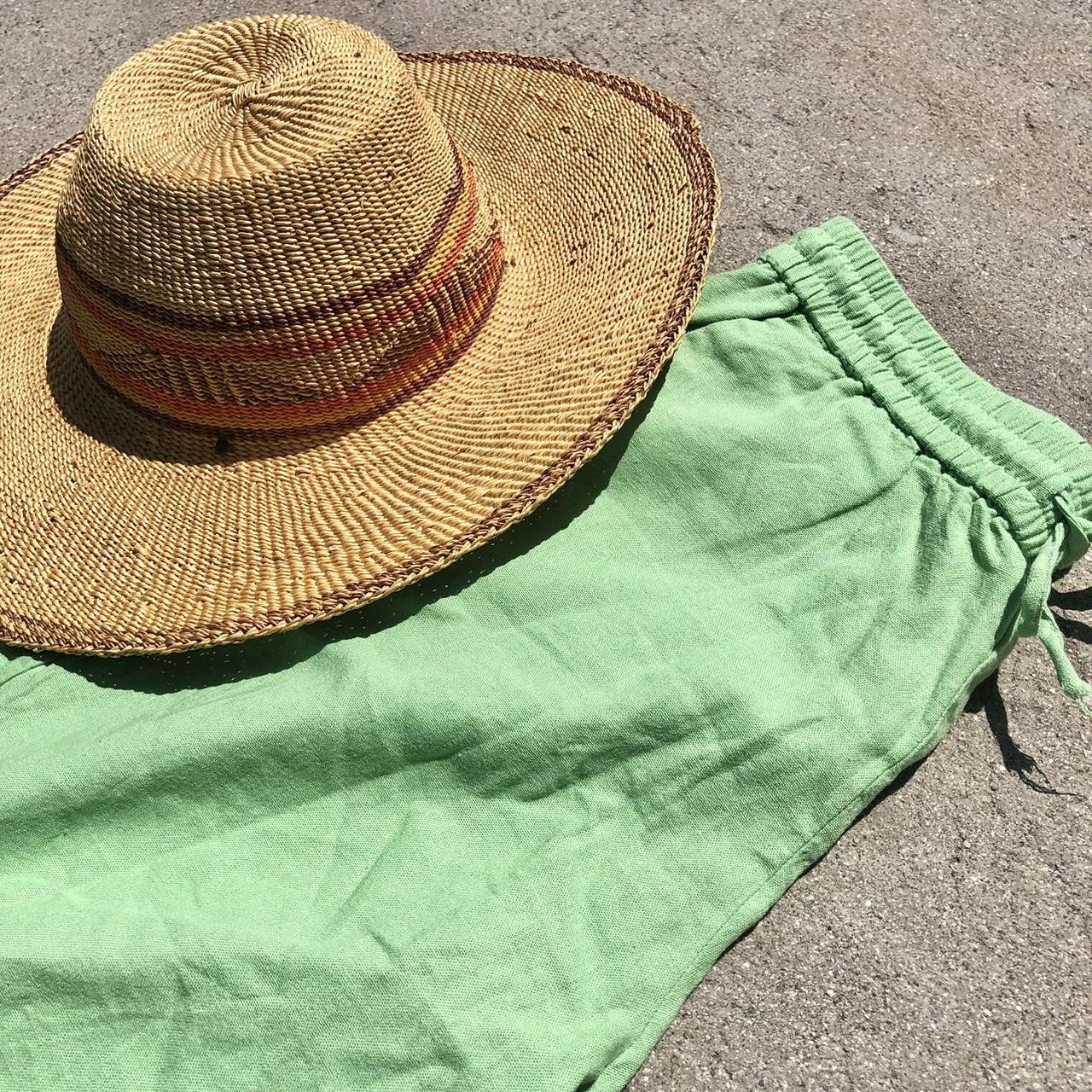 Zara Women's Green Trousers Depop