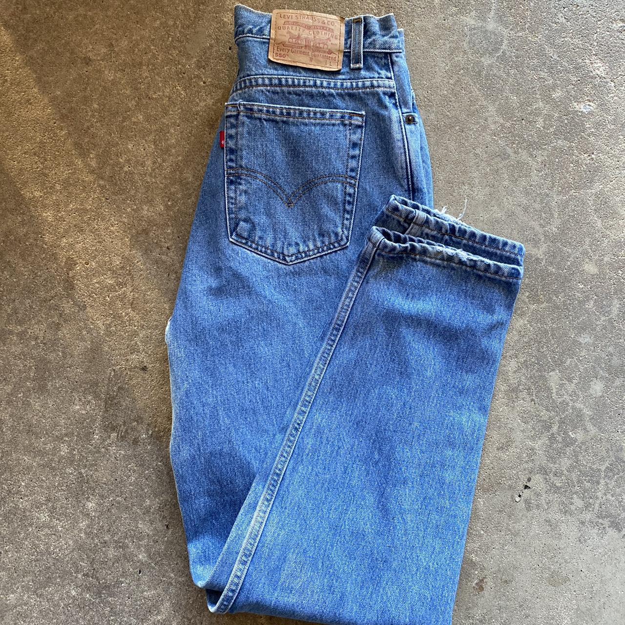 Vintage 90s Levi Jeans size 33 x 33 (waist x inseam) Depop