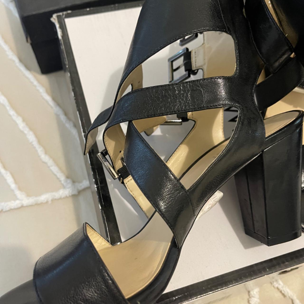 novo black heels
