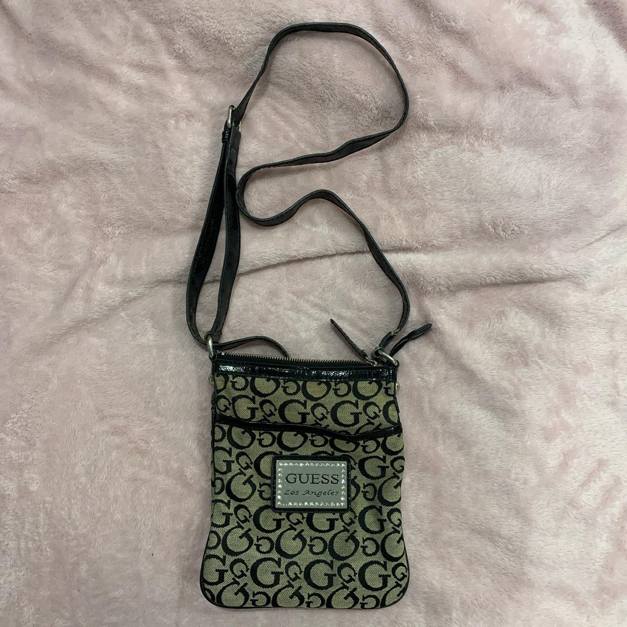 guess shoulder bag with chain strap