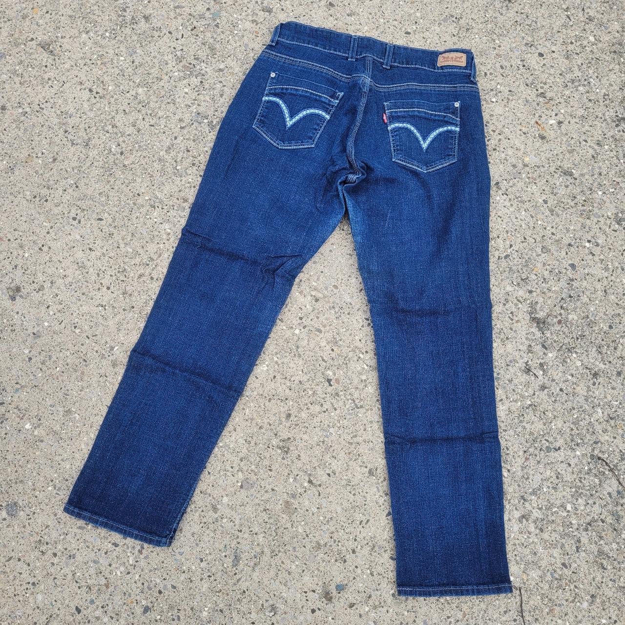 Levi's Embroidered Pocket Jeans Free Shipping USA... - Depop