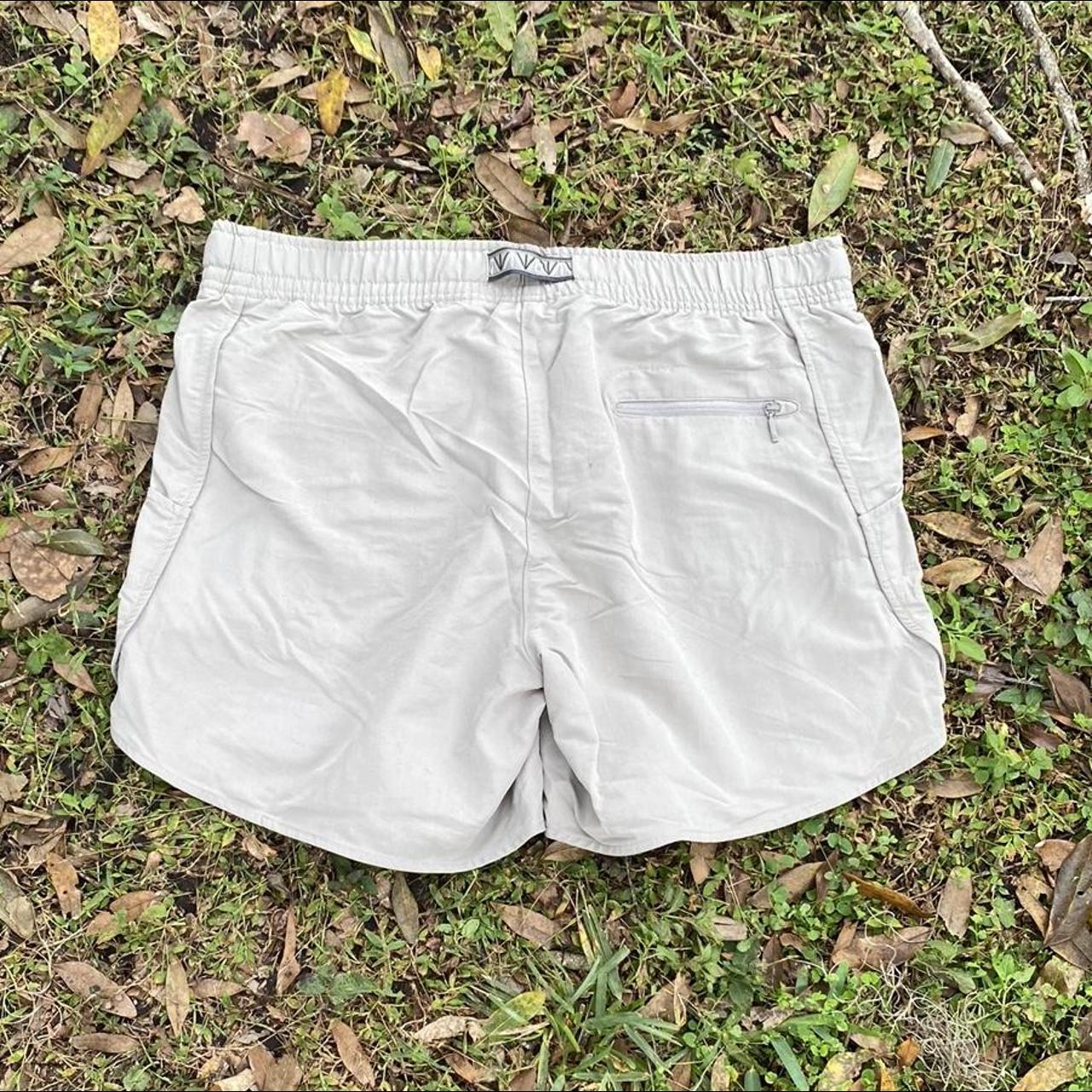 The North Face Women's Grey Shorts (2)