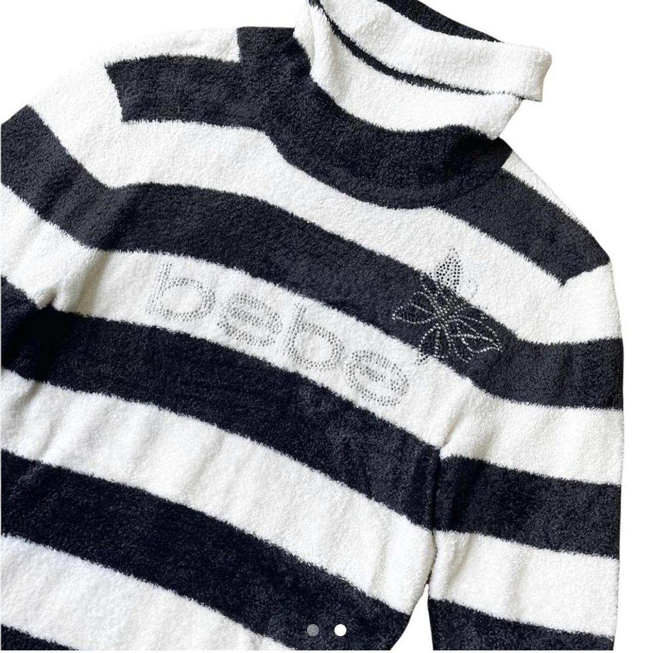 🍋BEBE TURTLENECK SWEATER🍋 black and white... Depop