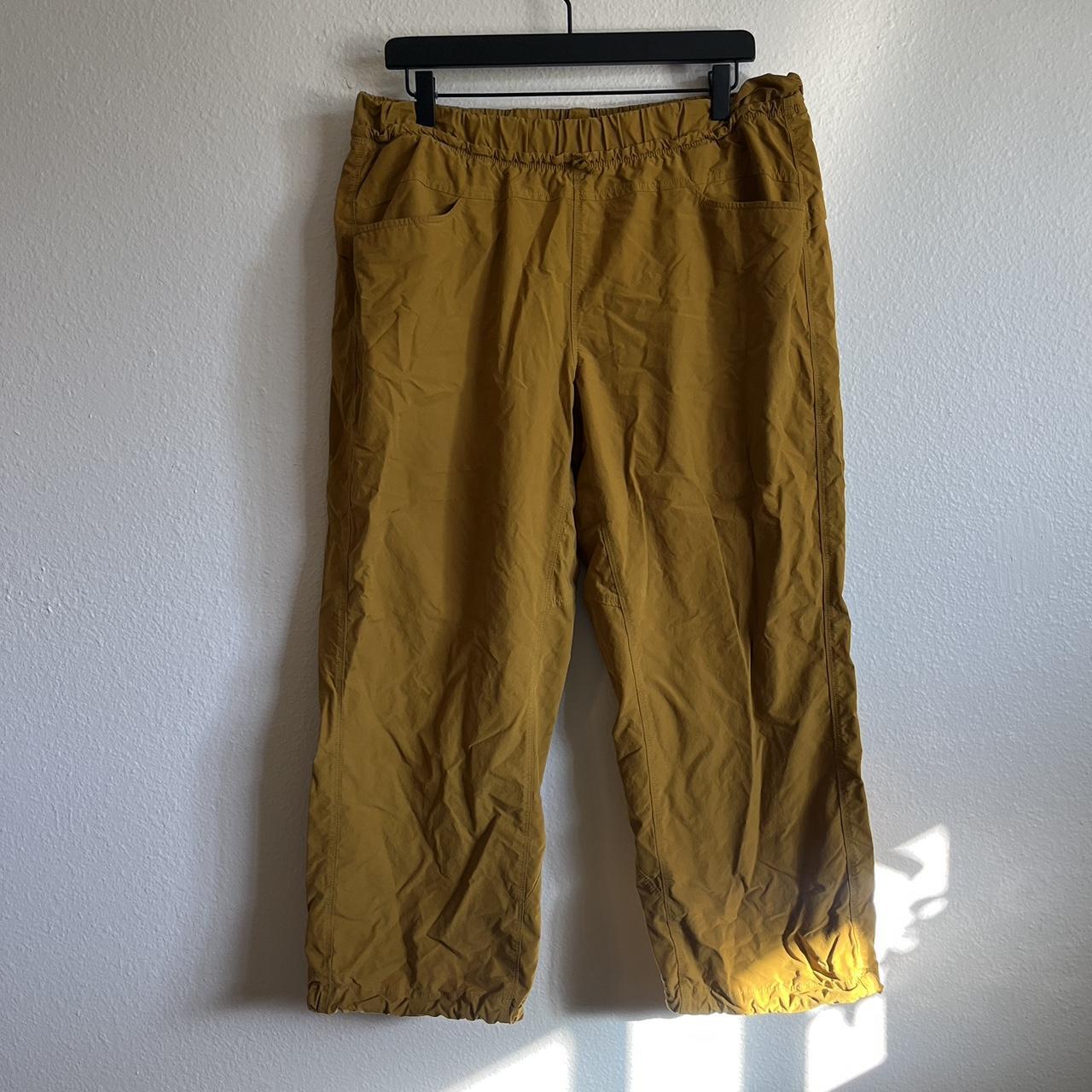 Mountain Hardwear Climbing / Hiking pant *accurate... Depop