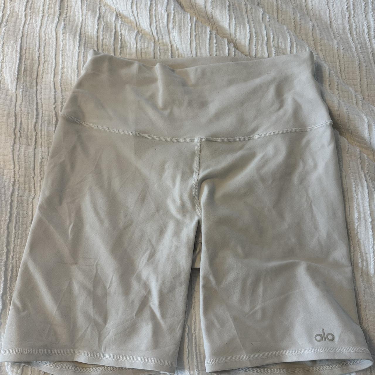 White Alo Yoga biker shorts Size Medium 5 inch inseam - Depop