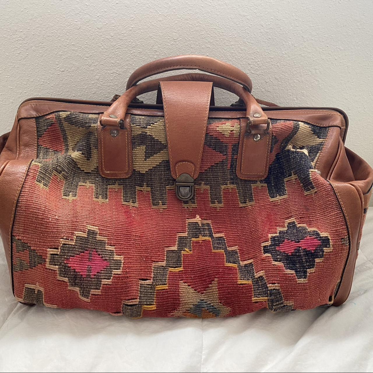 Yun art outlet kilim bag