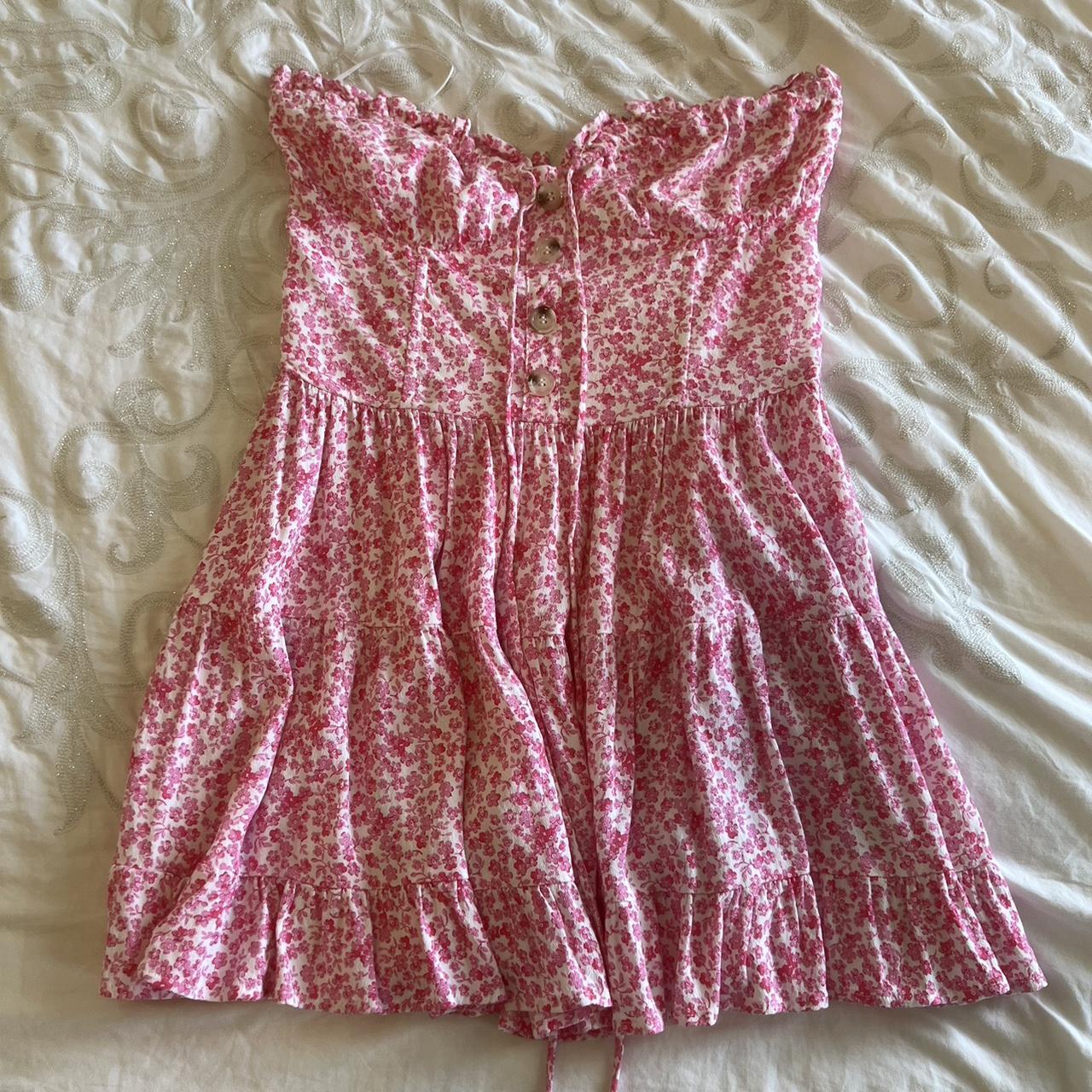 Isabelle's closet mini floral dress! Super... - Depop