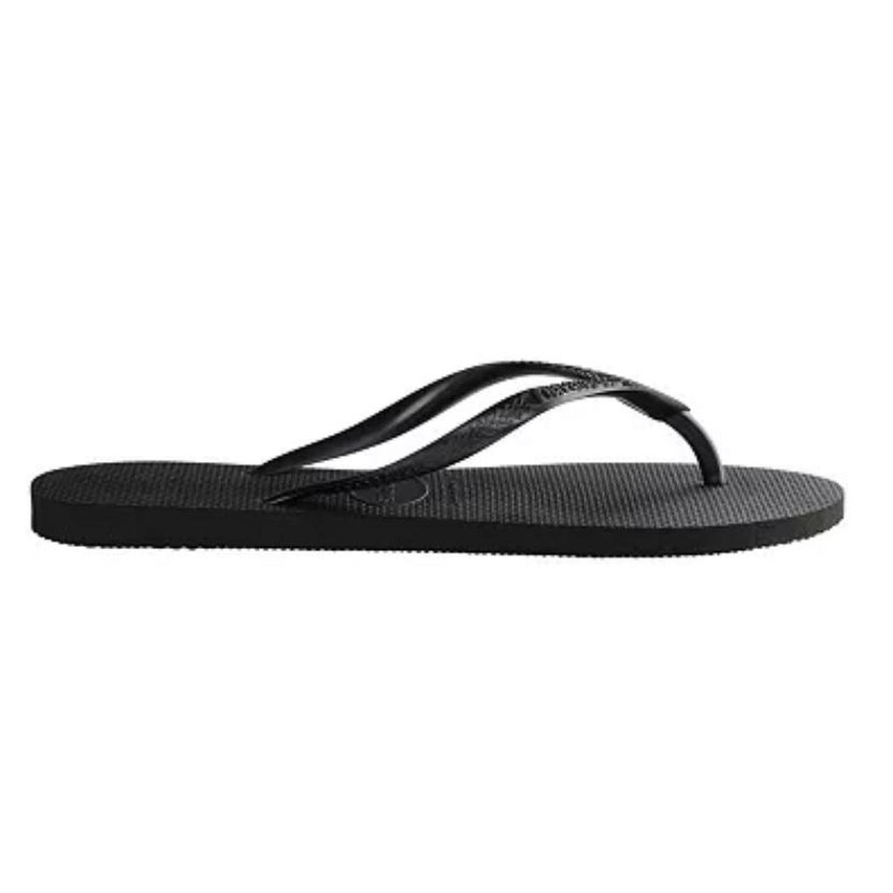 Plain black flip flops size 5/6 - Depop