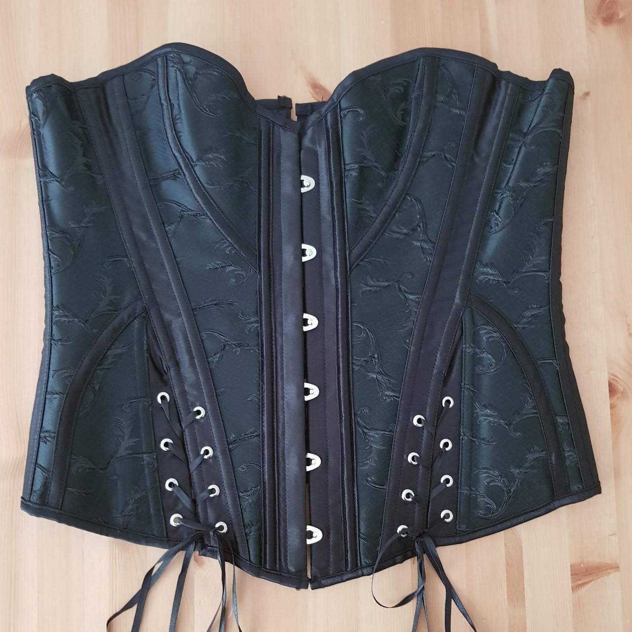 VAACODOR CORSET no sizing on it but laid flat the - Depop