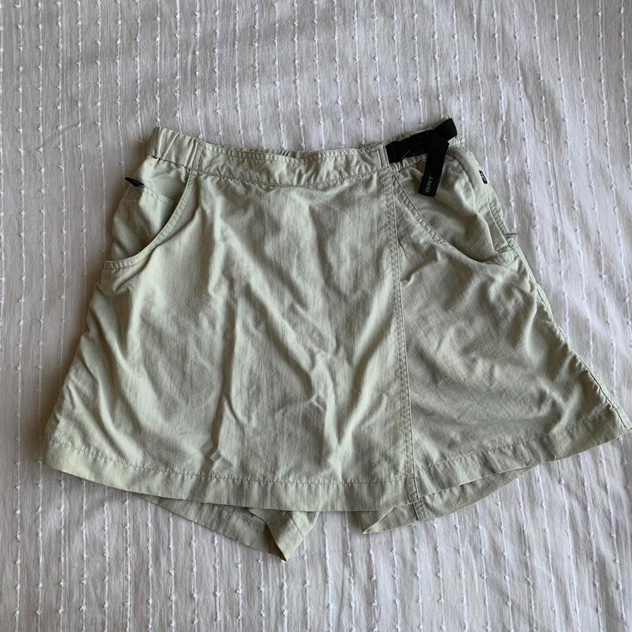 Columbia Sportswear Women's Cream and Tan Skirt | Depop