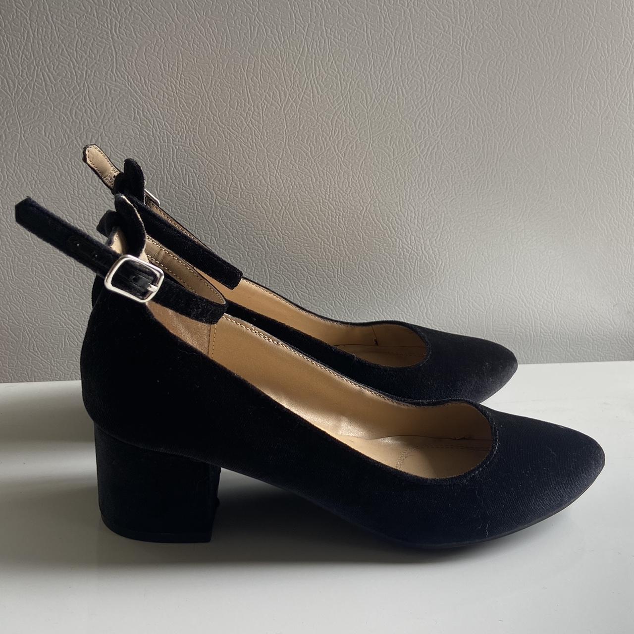 Unisa black heels size US 3.5 ️ dirty due to being in... - Depop