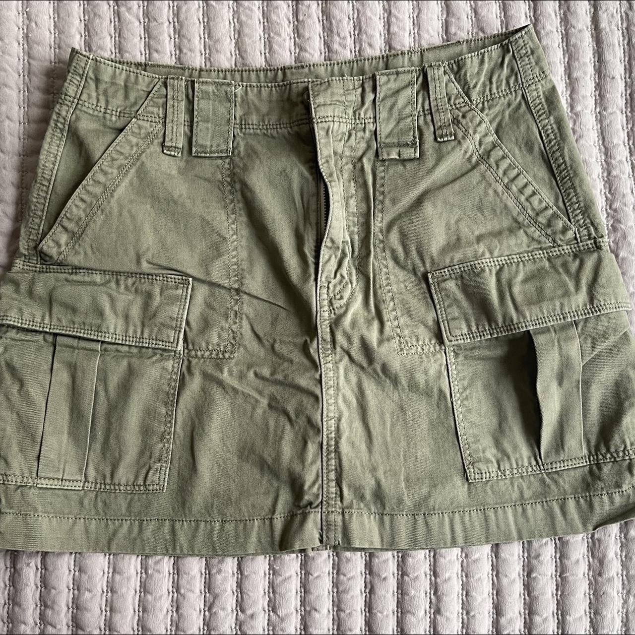 American Eagle Cargo Skirt Size Women’s 4, Super... Depop