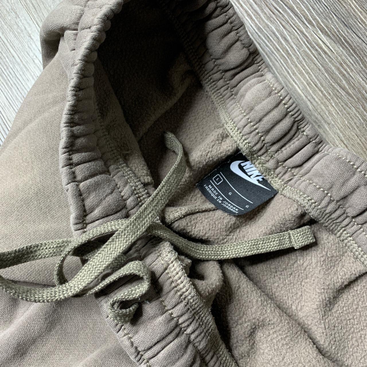 Nike Men's Tan Joggerstracksuits Depop