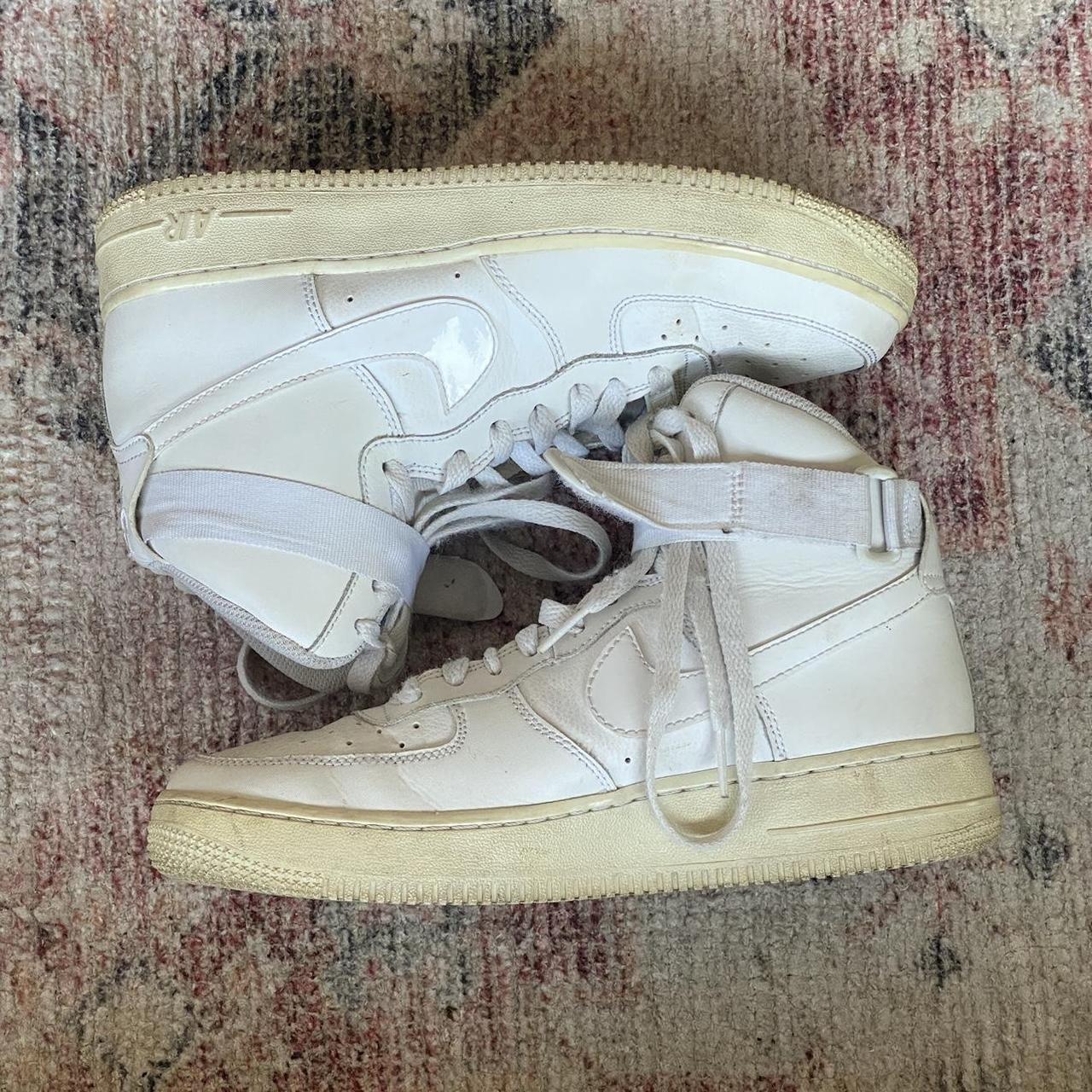 low top white nike air forces