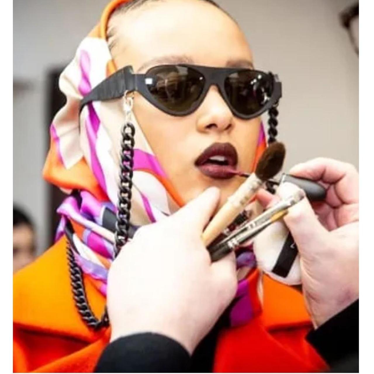 小物 CHANEL EMILIO PUCCI Dior Dolce & Gabbana Emilio Pucci EP0230 53F Sunglasses for Woman | LookerOnline