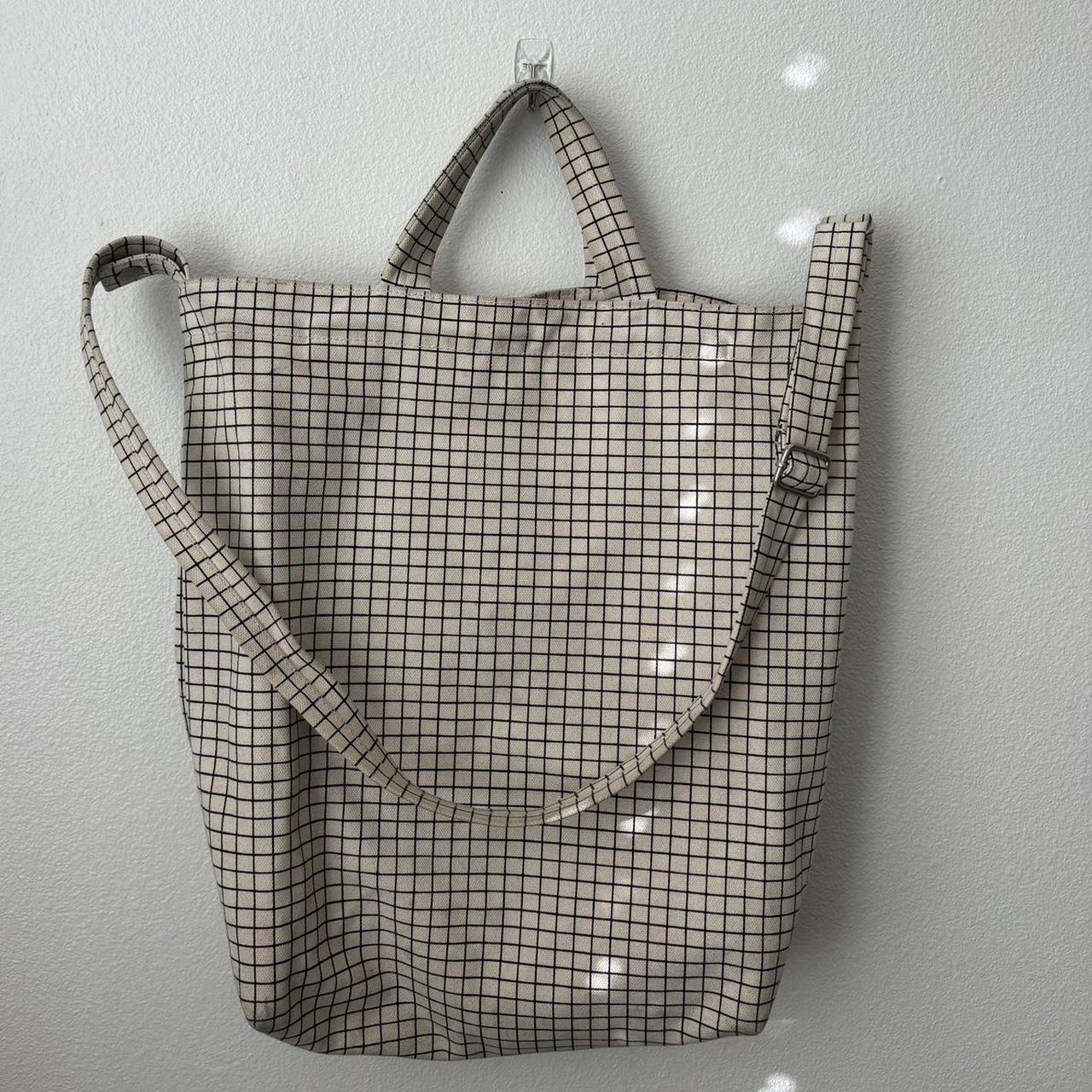 Baggu Grid tote bag. Used condition, but in good shape - Depop