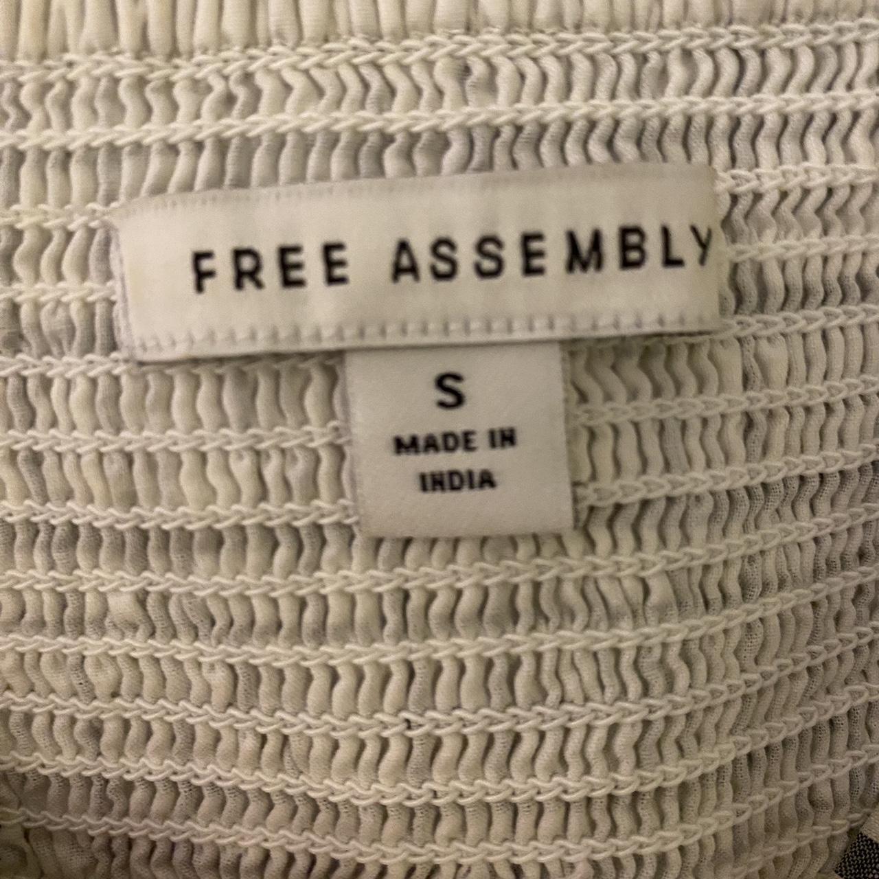 Free Assembly Women's Black and White Blouse (3)