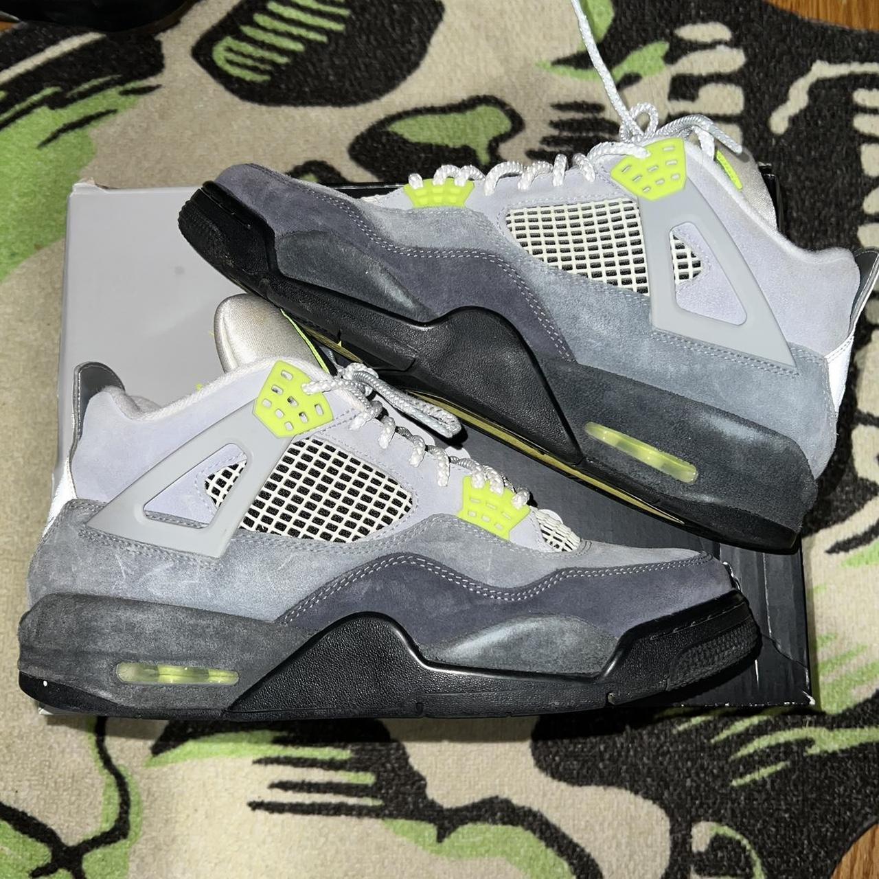 Jordan Men's Grey and Green Trainers | Depop