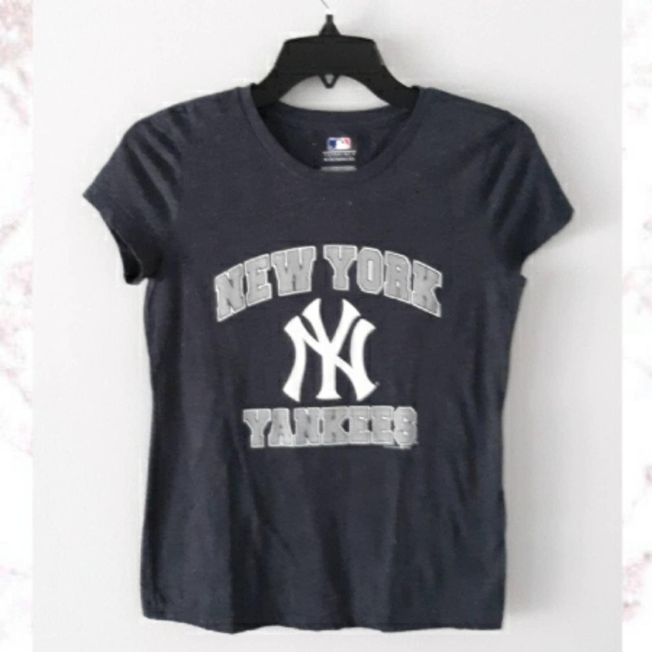 Genuine Merchandise, Tops, Womens Yankee Jersey