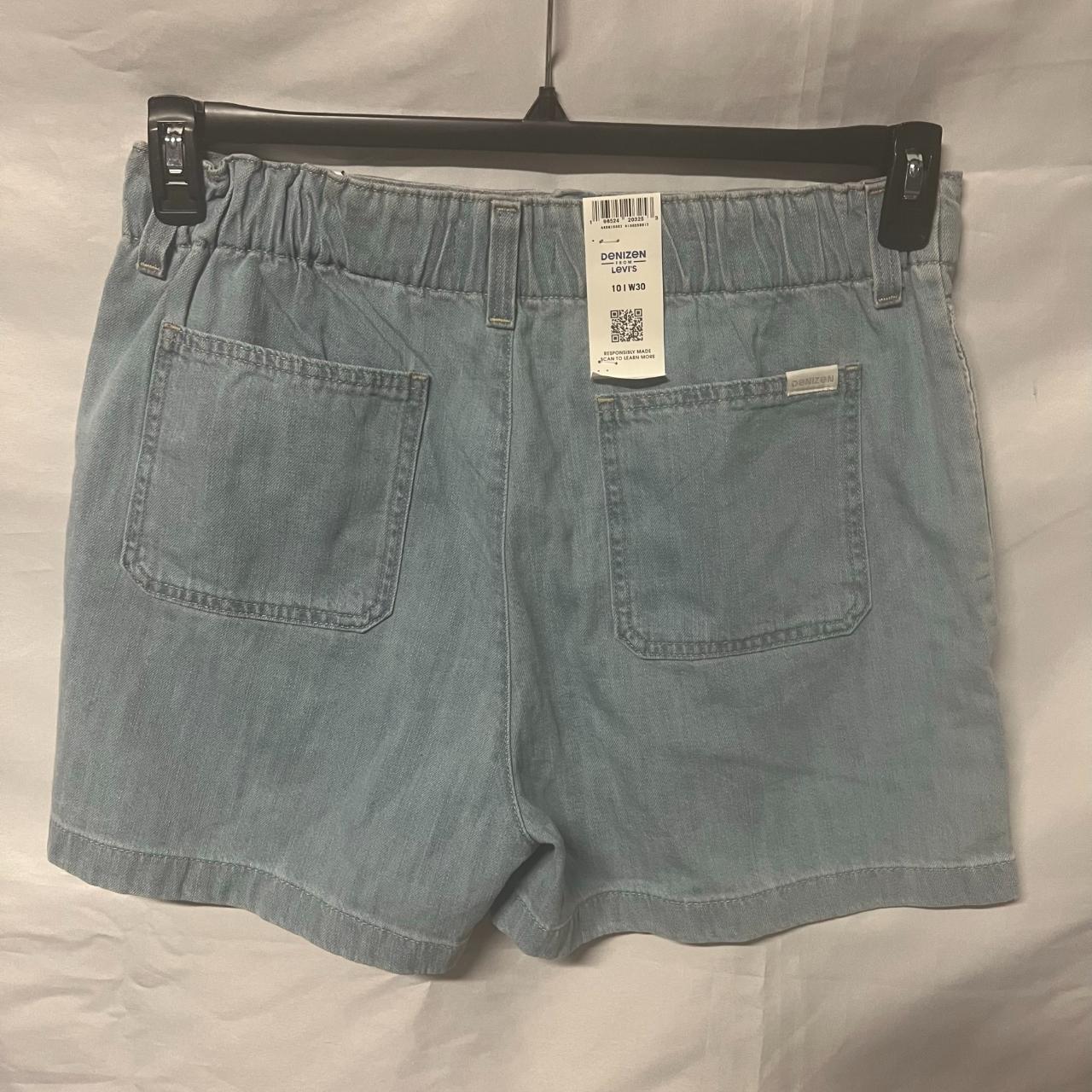 DENIZEN from Levi's Women's Loose ALine Jean Shorts... Depop